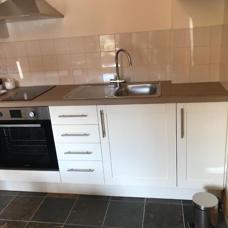 Nuneaton - Cottage - Sleeps 2 - Parking - Garden Екстериор снимка