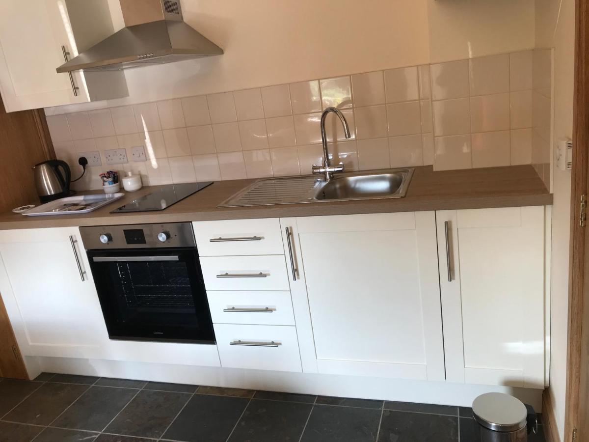 Nuneaton - Cottage - Sleeps 2 - Parking - Garden Екстериор снимка