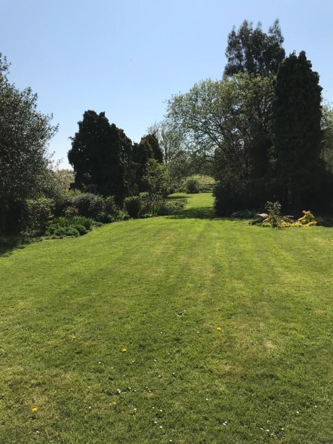 Nuneaton - Cottage - Sleeps 2 - Parking - Garden Екстериор снимка